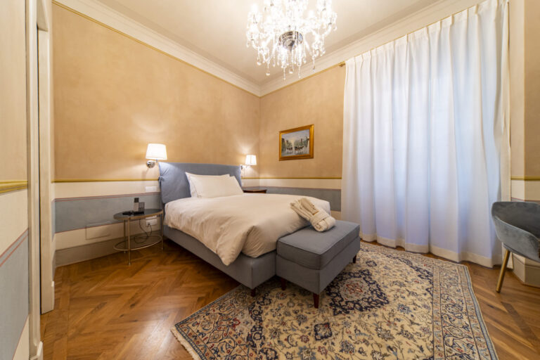 Camera francese della Residenza Luca Pacioli a Sansepolcro