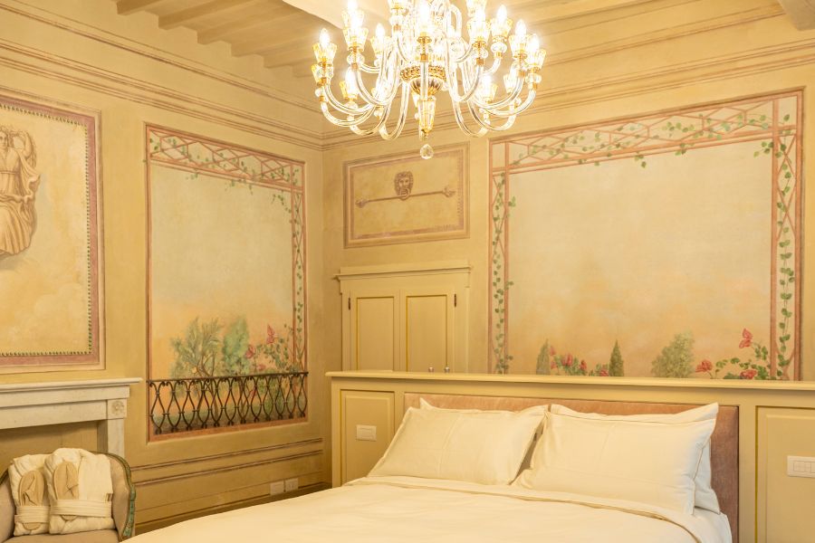 Gli affreschi nelle camere della Residenza Luca Pacioli a Sansepolcro
