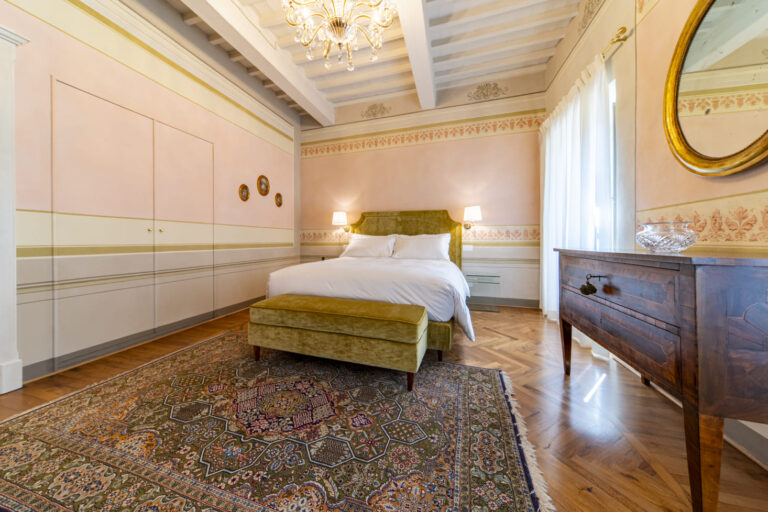 La camera suite della Residenza Luca Pacioli a Sansepolcro